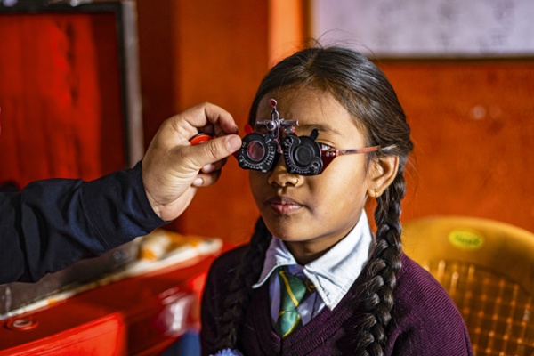 Nepal_2019_cLouis Leeson_Birtamode_Ascent Academy_school screening_test frames_girl-1